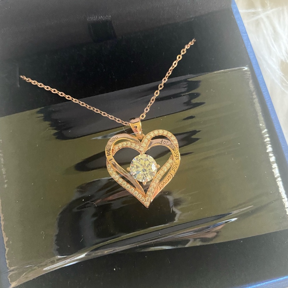 Sterling silver necklace. CDE brand